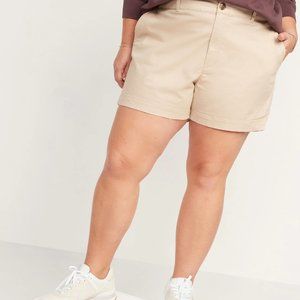 Beige / khaki / tan chino shorts (cotton)